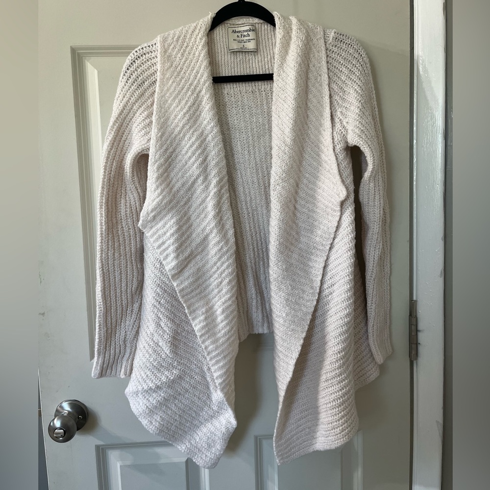 Abercrombie & Fitch cardigan size small